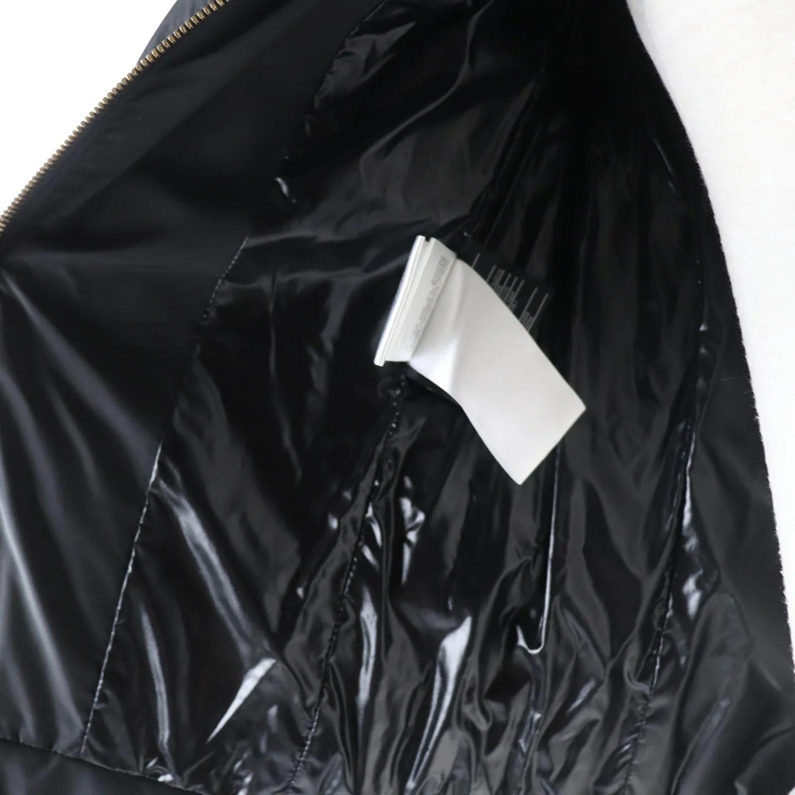 GUCCI Down jacket Outer: 100% polyester, Part: Leather, Lining: 100% polyamide (nylon), Filling: 90% down, Filling: 10% feather black Women 38 Used